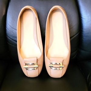 Michael Kors tan ballerina flat